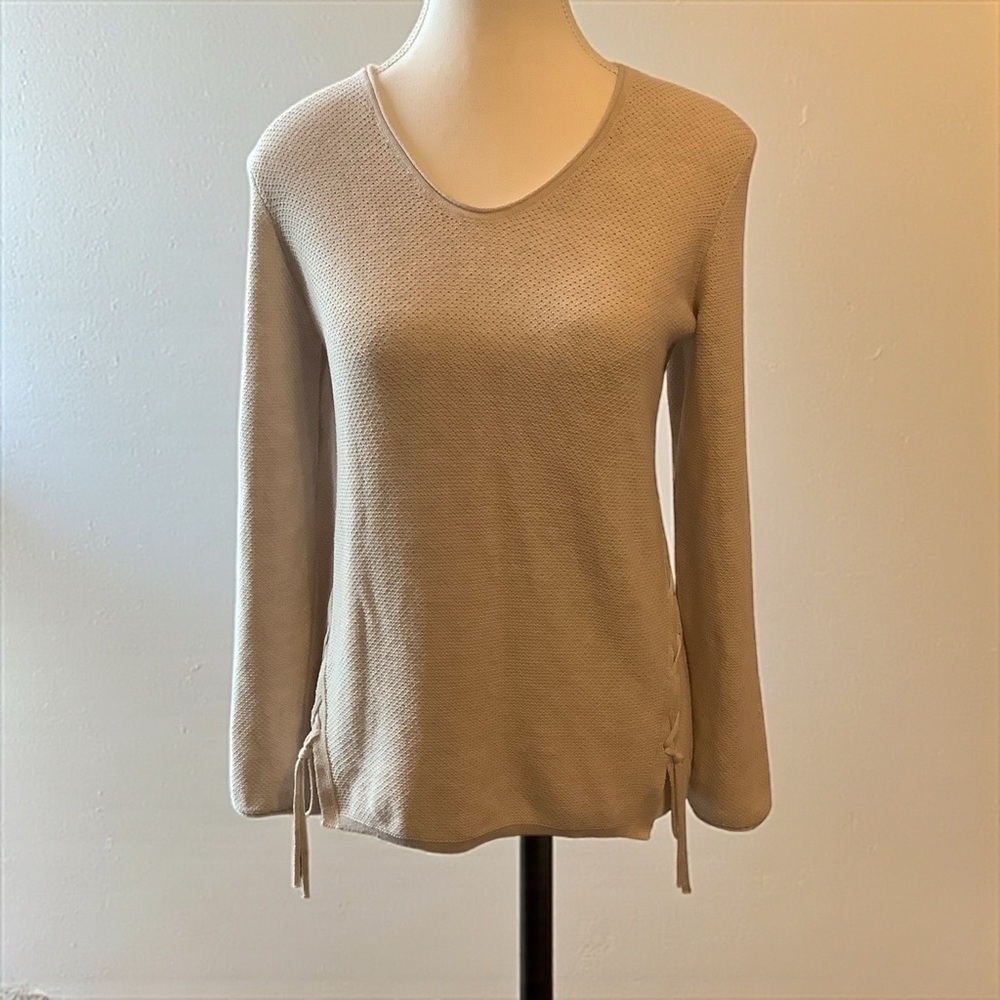 OLSEN EUROPE BEIGE LONG SLEEVE KNIT SWEATER WITH LACE-UP SIDES/ Size 5/6